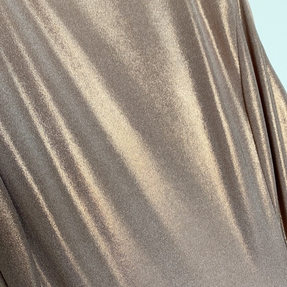 Halston Heritage metallic primrose gown with open back - Picture 3 of 3